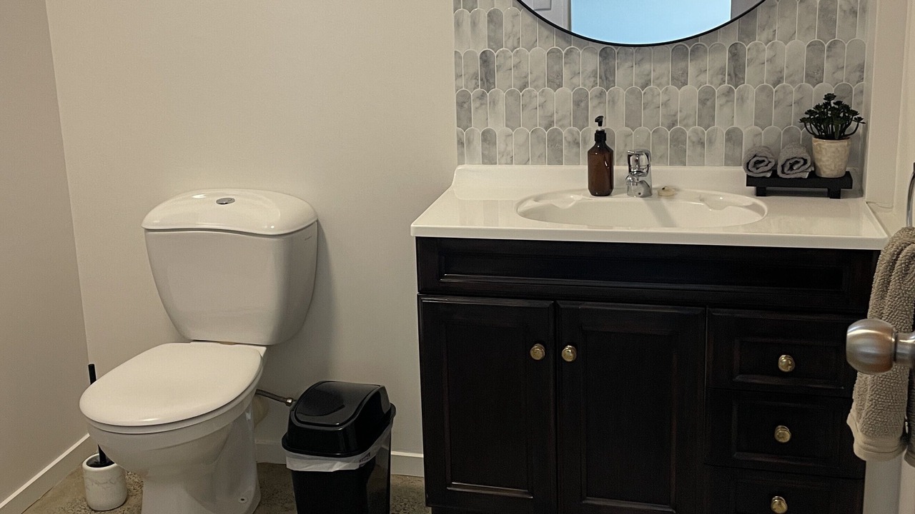 Photo of Bathroom in Glinks Gully