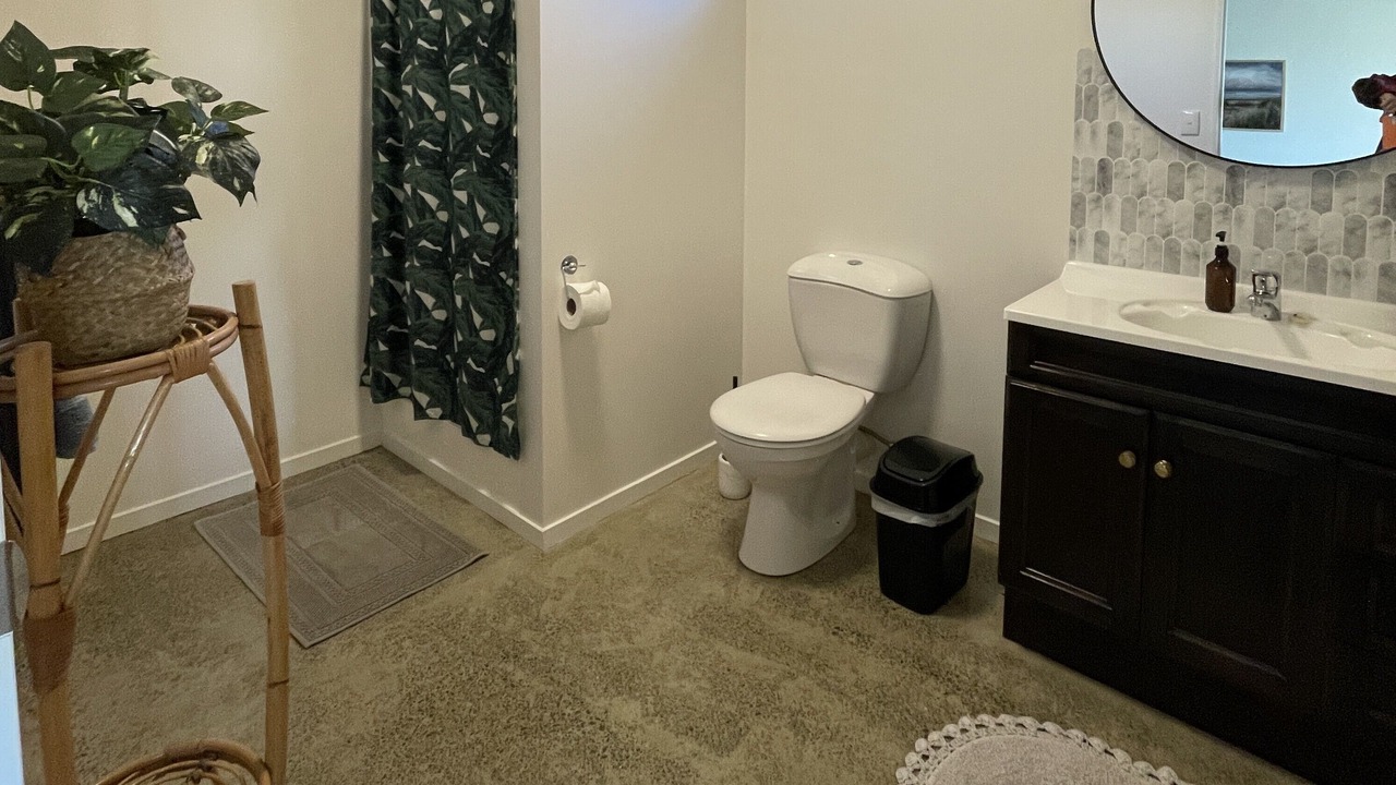 Photo of Bathroom in Glinks Gully
