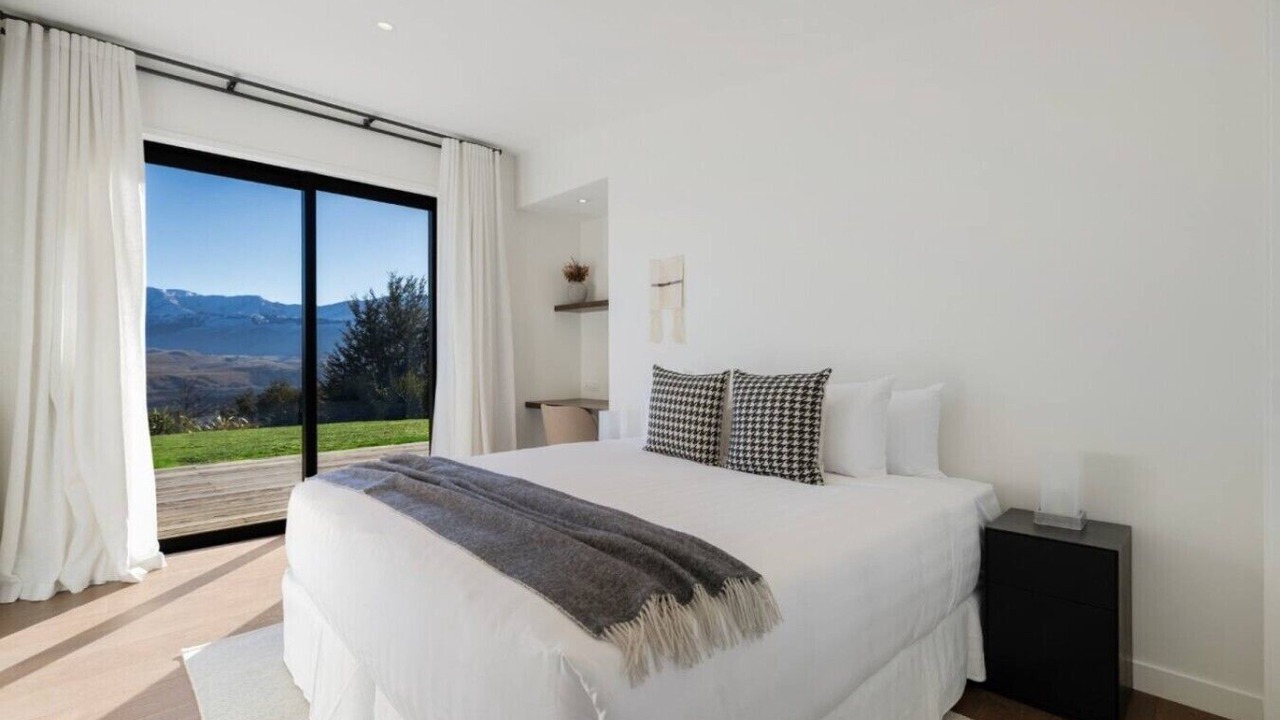 Photo of Bedroom in Lake Hayes