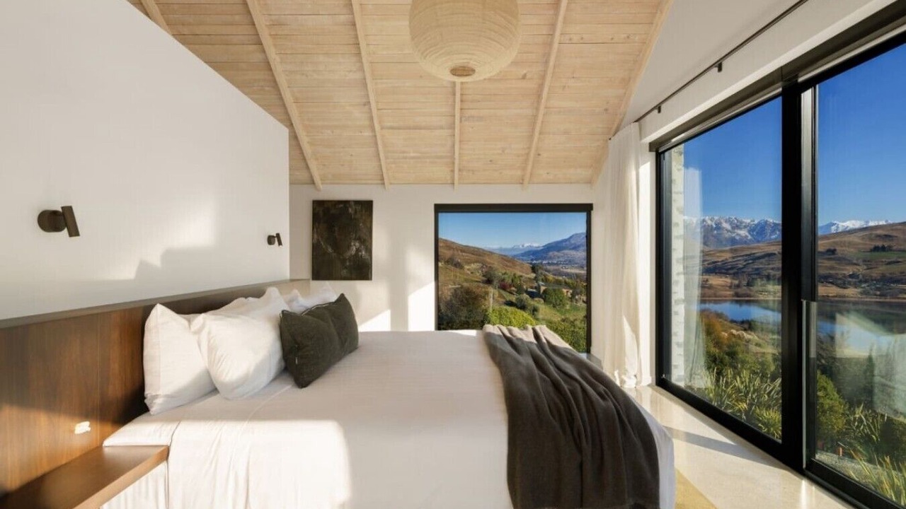 Photo of Bedroom in Lake Hayes