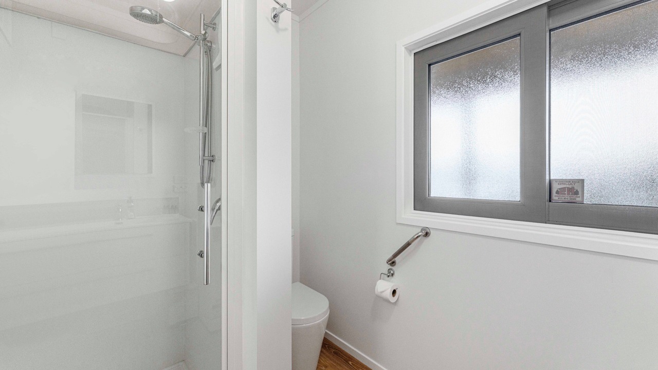 Photo of Bathroom in Acacia Bay