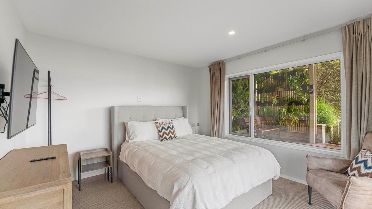 Photo of Bedroom in Acacia Bay