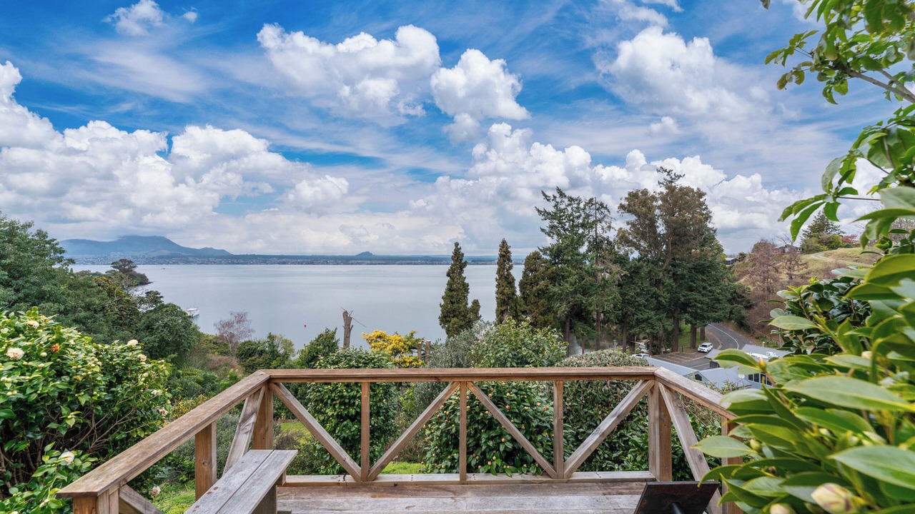 Photo of Outdoor in Acacia Bay