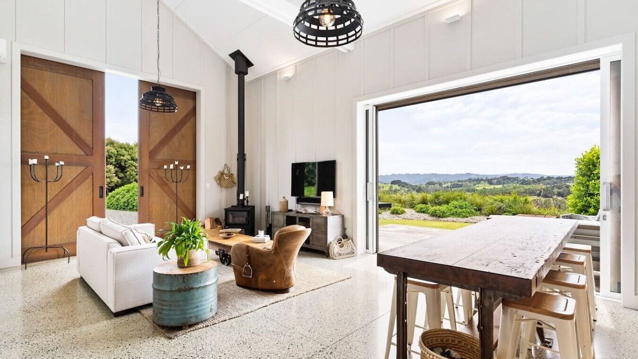 Photo of Livingroom in Tawharanui