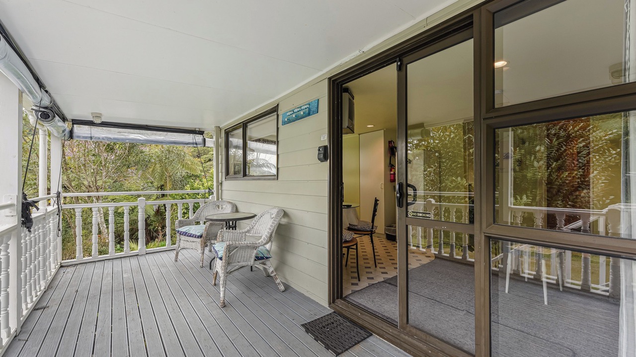 Photo of Patio Balcony in Moetapu Bay