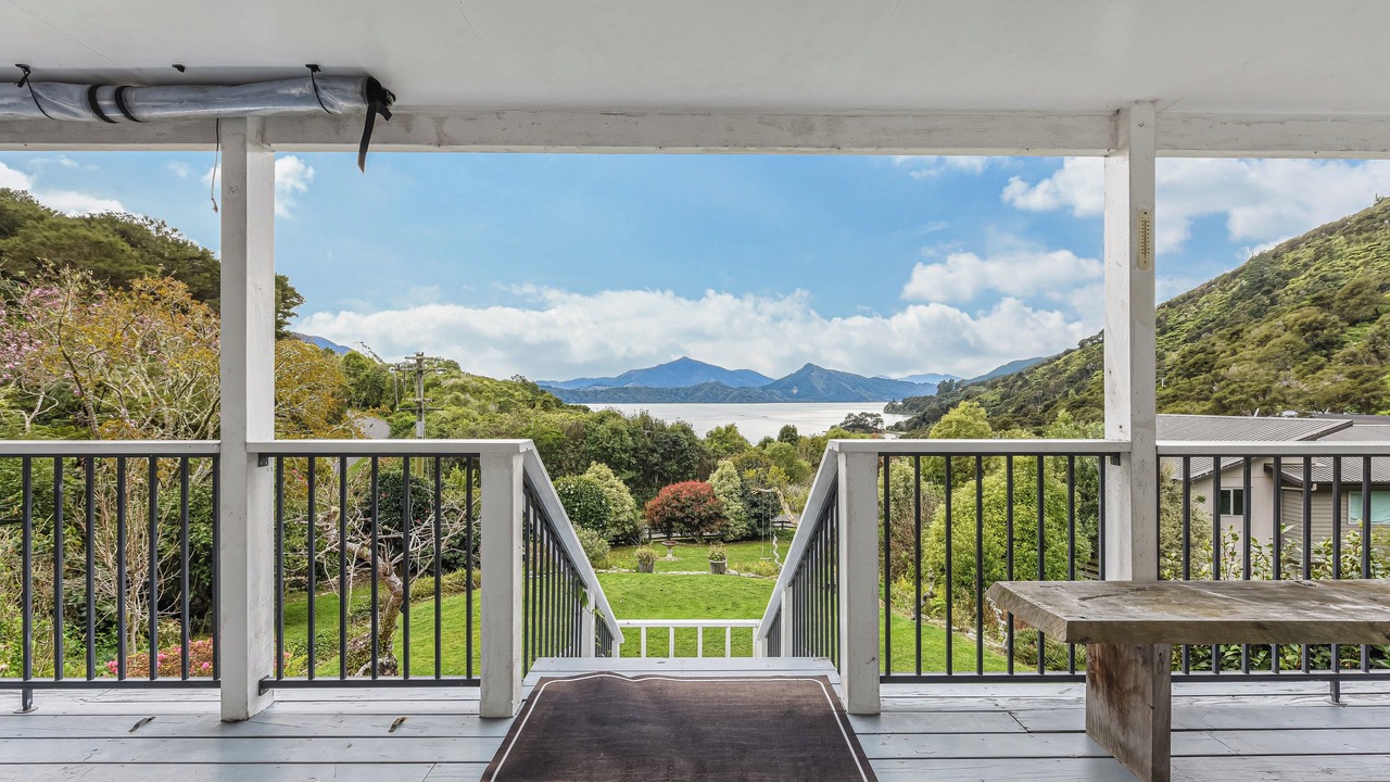 Photo of Outdoor in Moetapu Bay