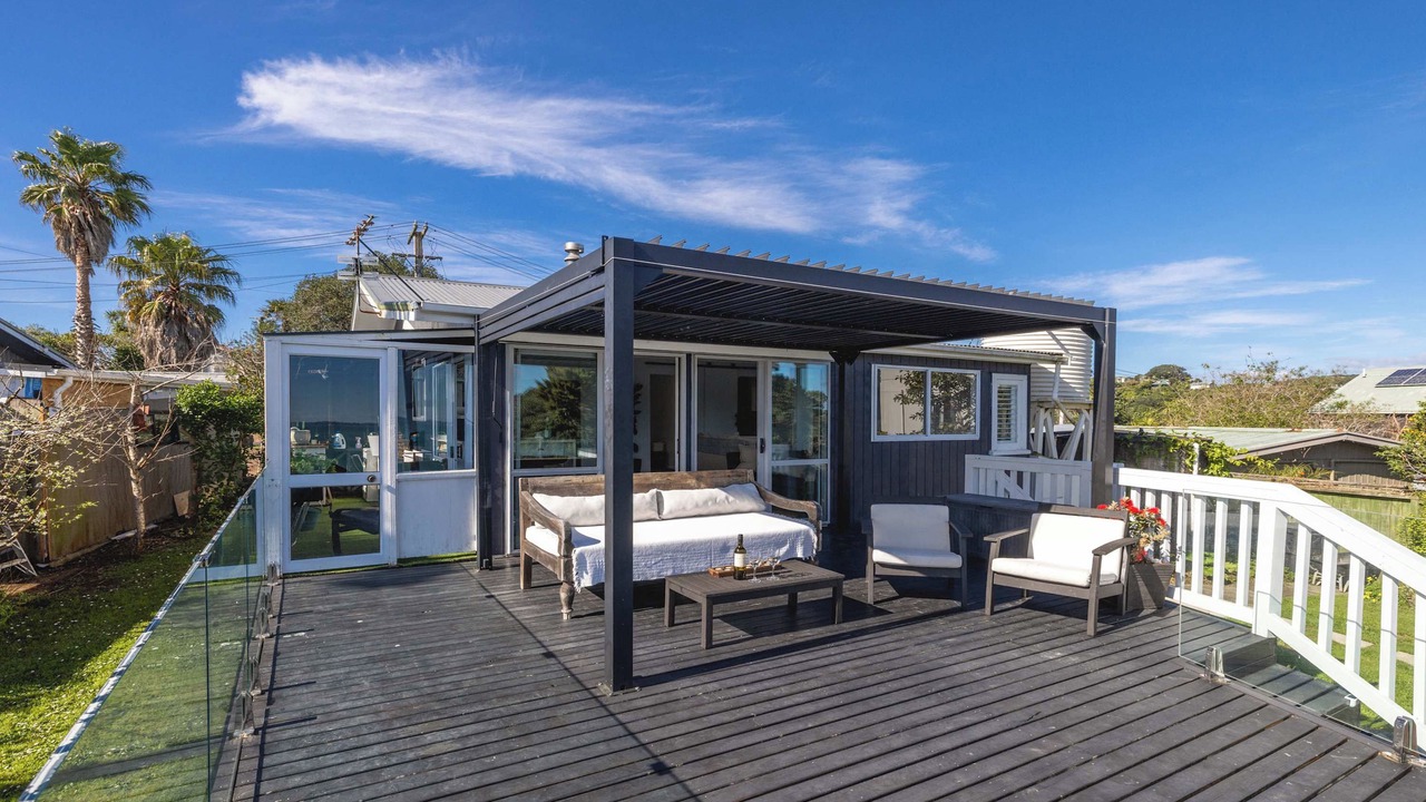 Photo of Patio Balcony in Surfdale