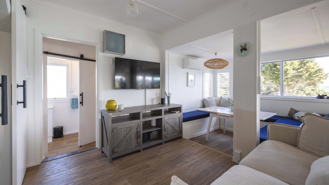 Photo of Livingroom in Surfdale