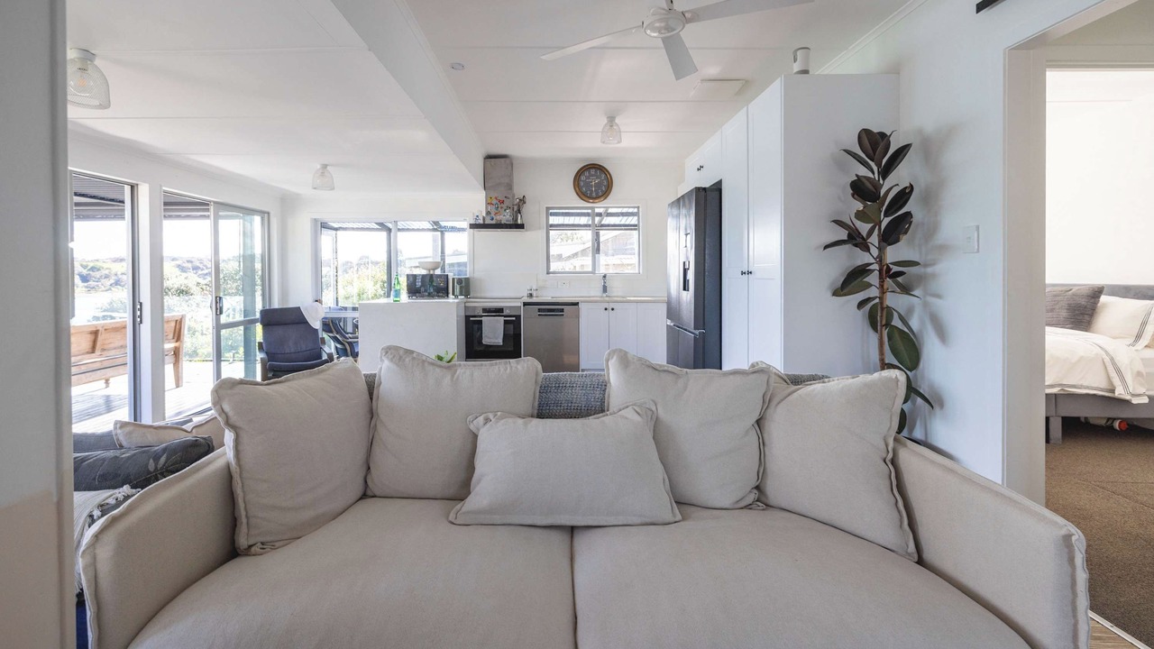 Photo of Livingroom in Surfdale