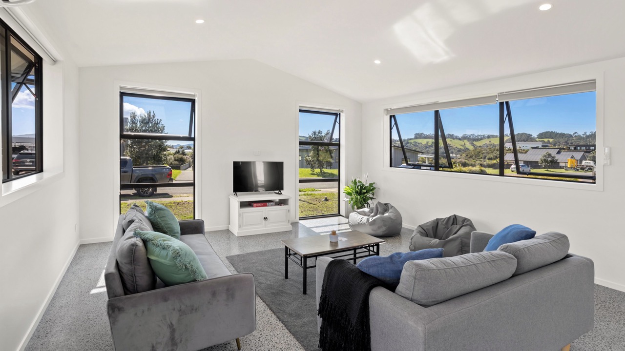 Photo of Livingroom in Cooks Beach