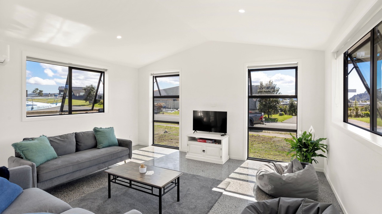 Photo of Livingroom in Cooks Beach