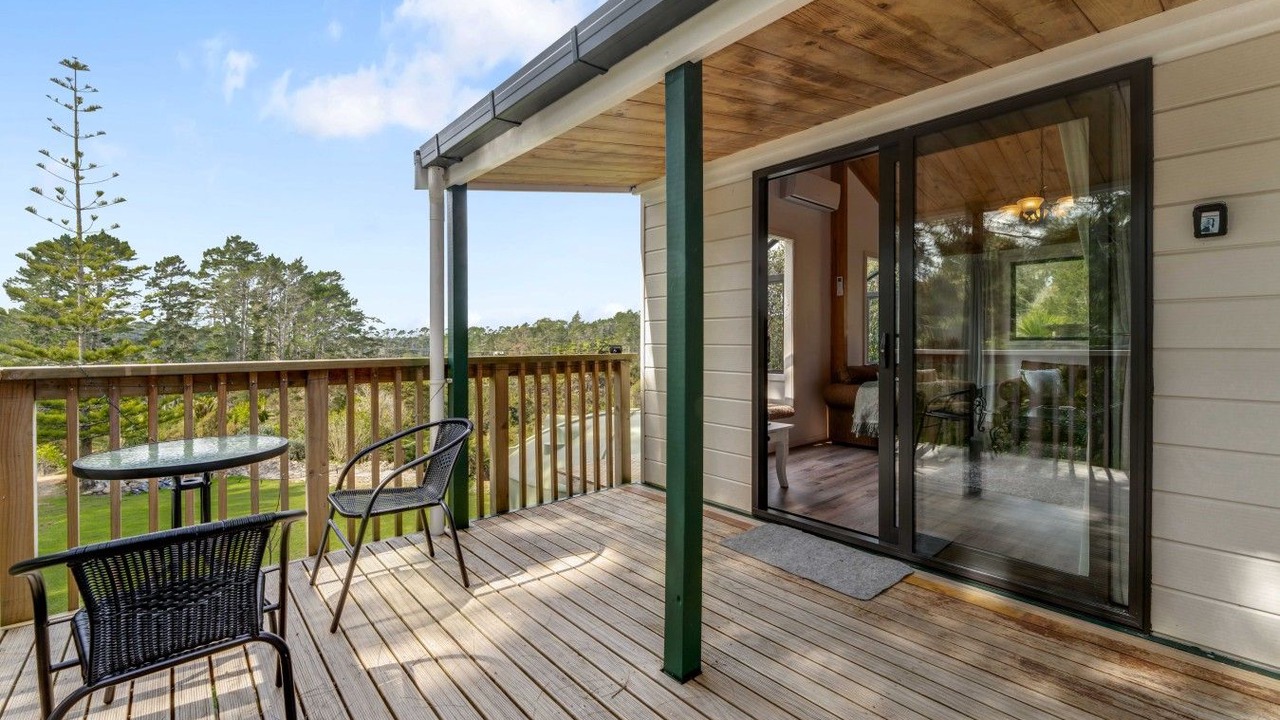 Photo of Patio Balcony in Dairy Flat