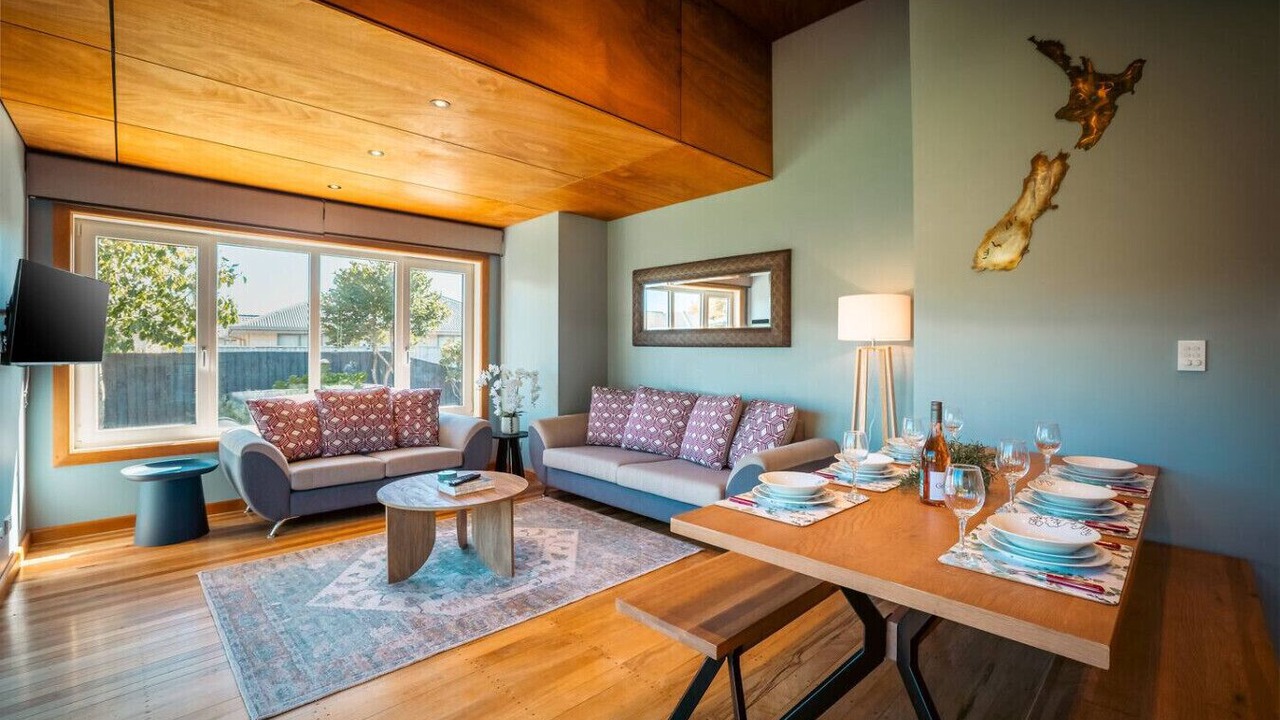 Photo of Livingroom in Shirley