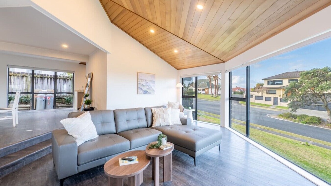 Photo of Livingroom in Orewa