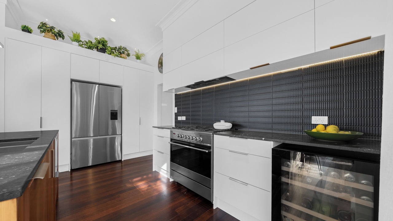 Photo of Kitchen in Narrow Neck
