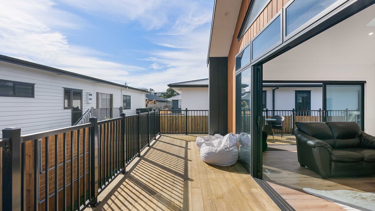 Photo of Patio Balcony in Waihi Beach