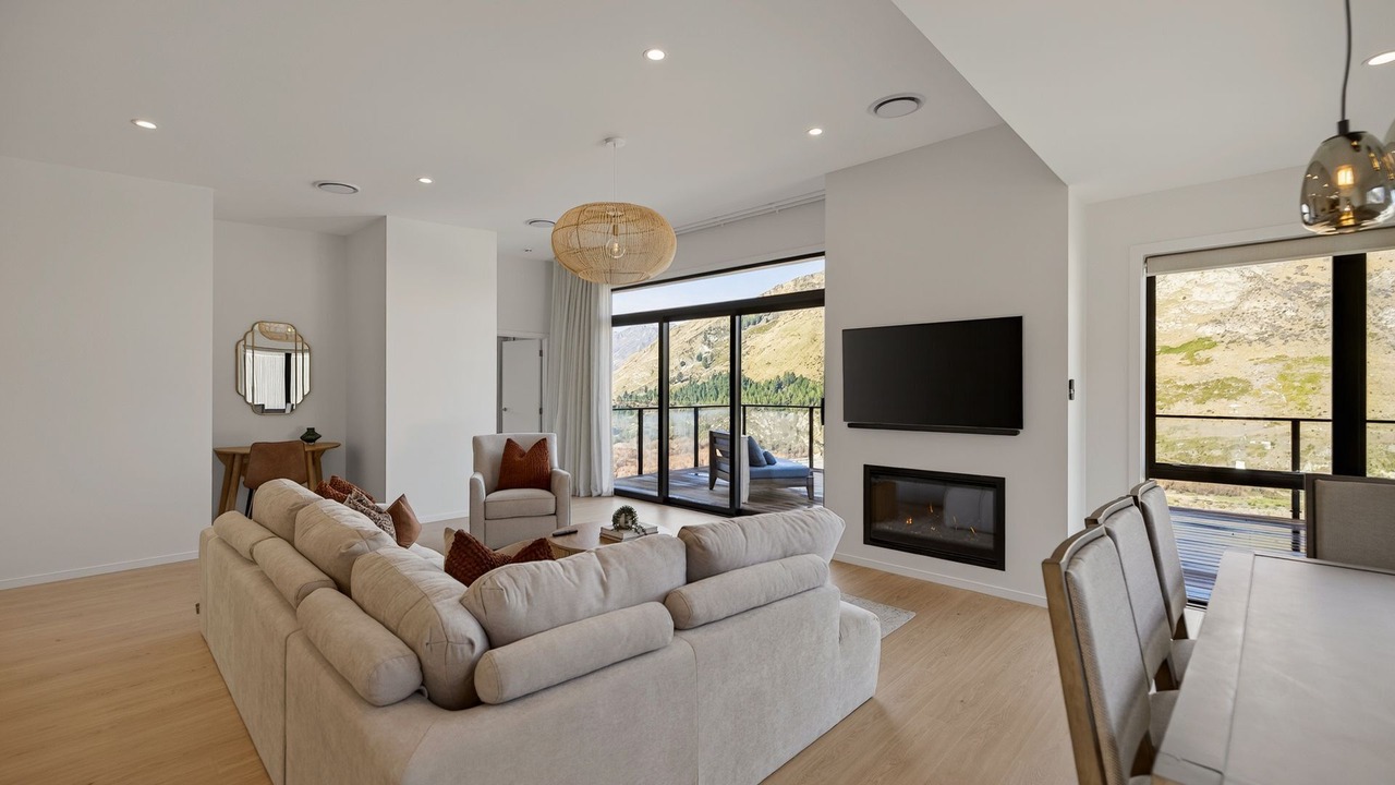 Photo of Livingroom in Arthur's Point