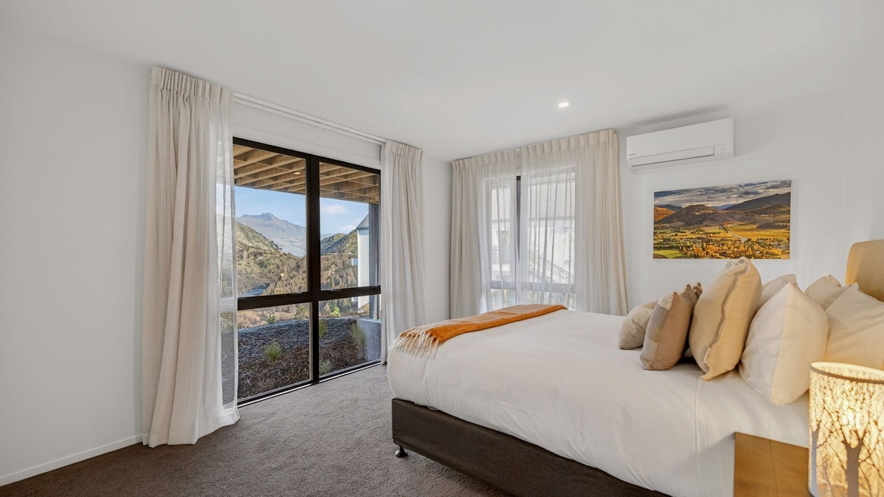 Photo of Bedroom in Arthur's Point