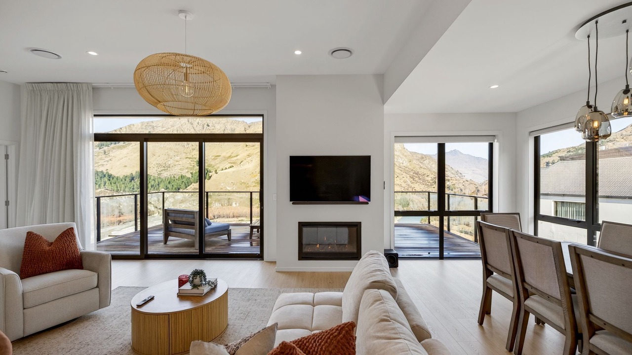 Photo of Livingroom in Arthur's Point