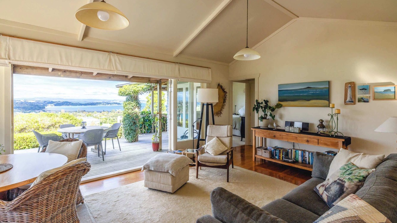 Photo of Livingroom in Oneroa