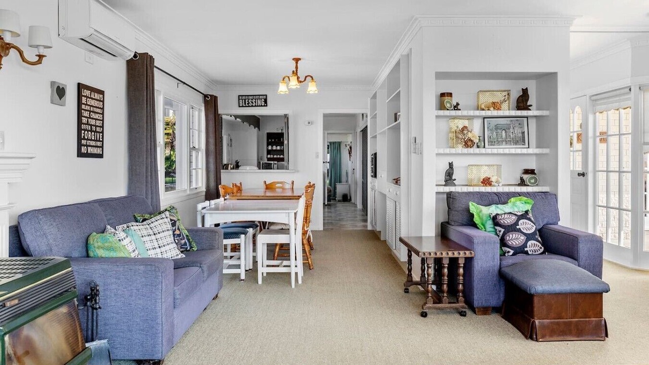 Photo of Livingroom in Acacia Bay