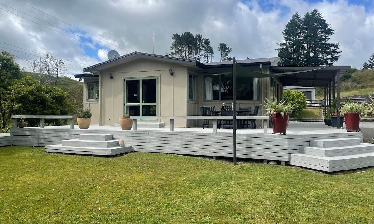 Photo of Patio Balcony in Rotorua District