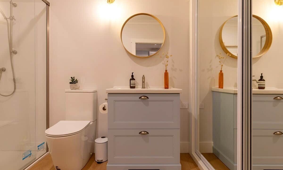 Photo of Bathroom in Acacia Bay