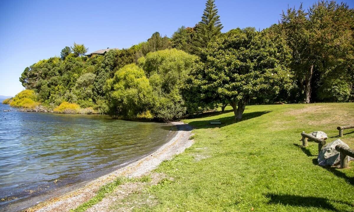Photo of Others in Acacia Bay