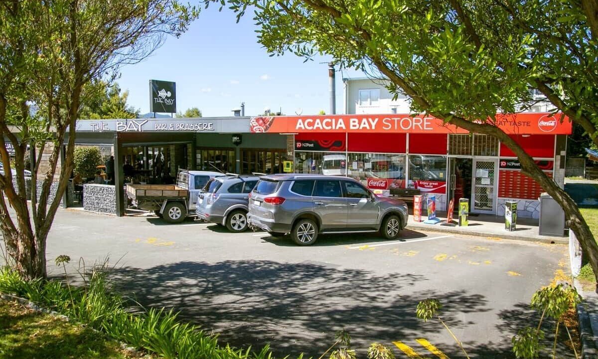 Photo of Others in Acacia Bay