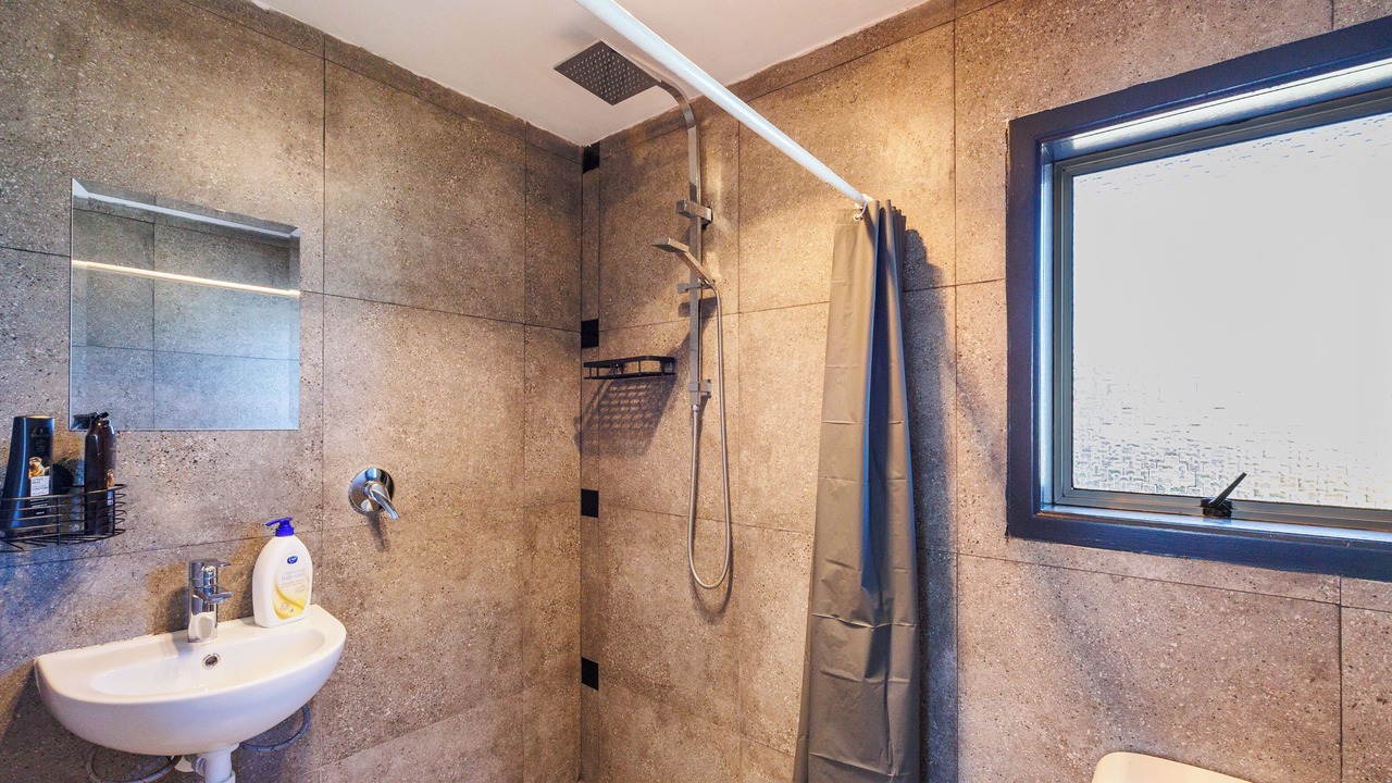 Photo of Bathroom in Tahoraiti
