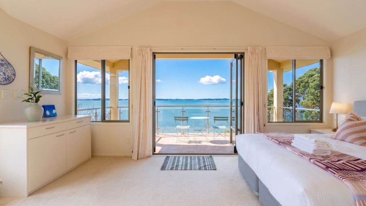 Photo of Bedroom in Bucklands Beach
