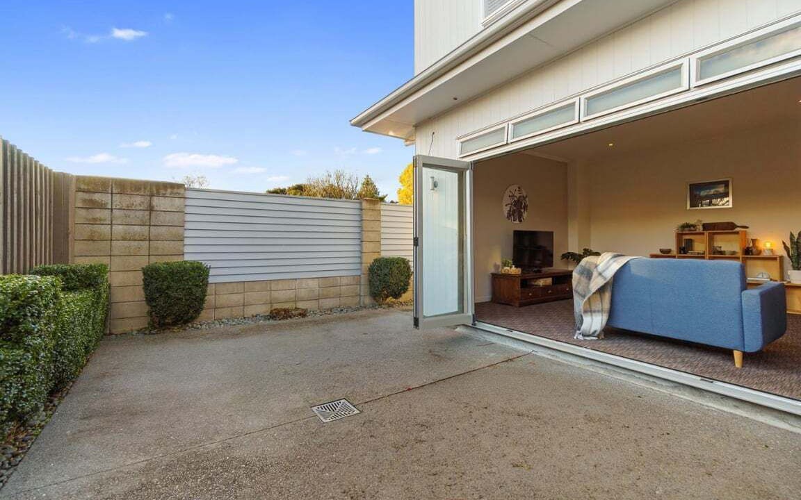 Photo of Patio Balcony in Hamilton East