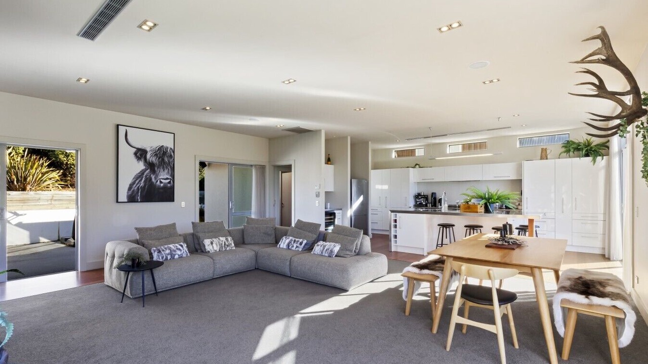Photo of Livingroom in Arthur's Point