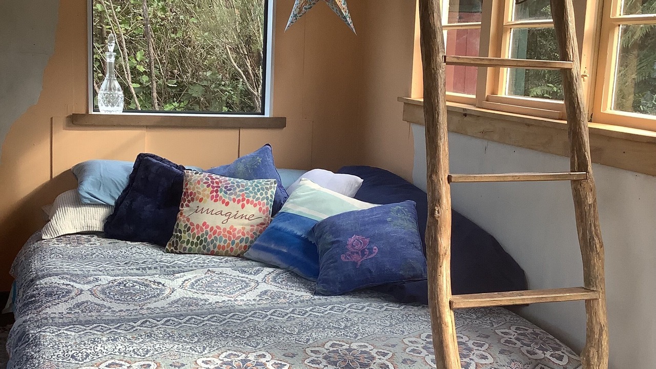 Photo of Bedroom in Whakatete Bay