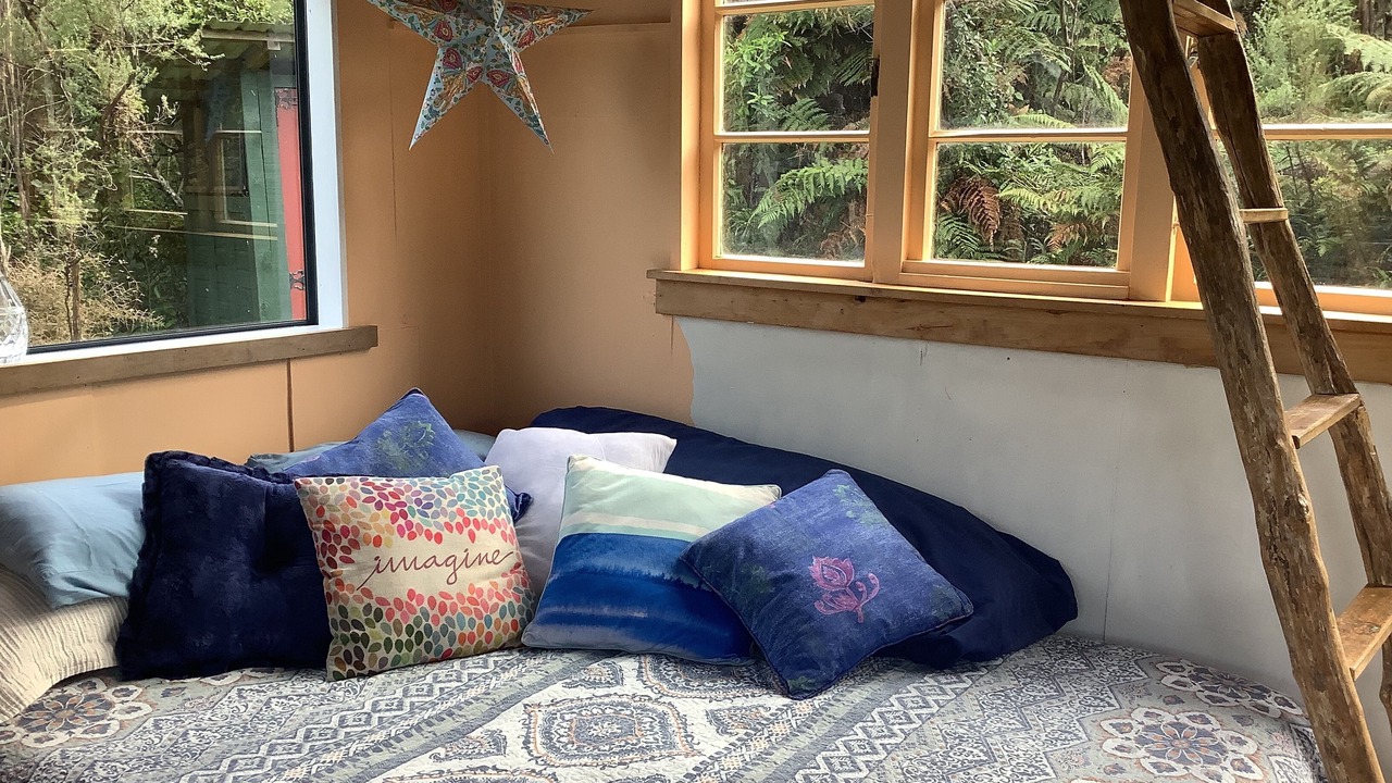 Photo of Bedroom in Whakatete Bay