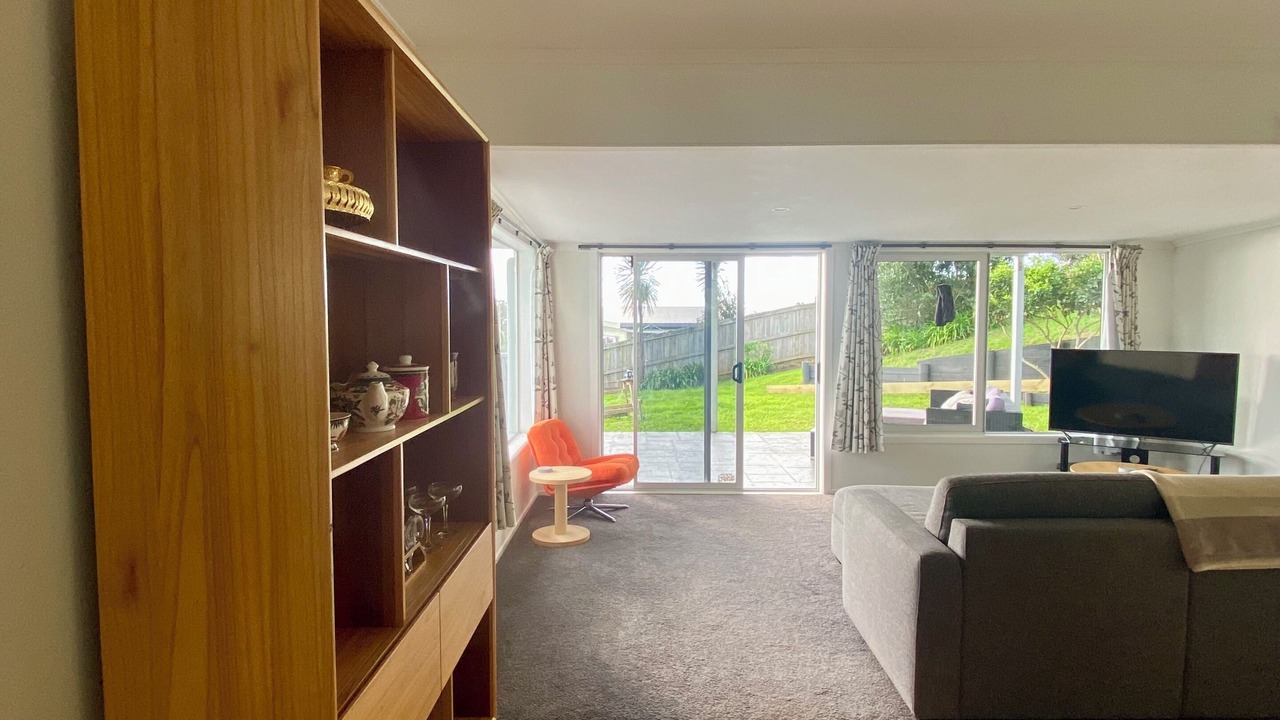 Photo of Livingroom in Cable Bay