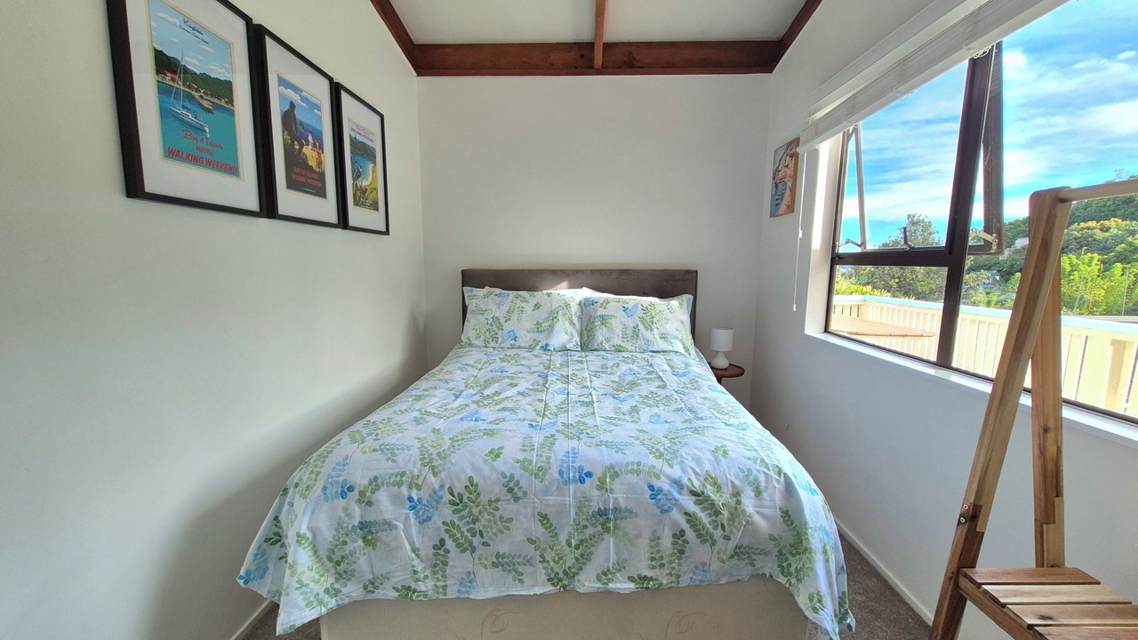Photo of Bedroom in Russell