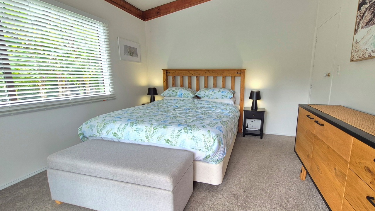Photo of Bedroom in Russell