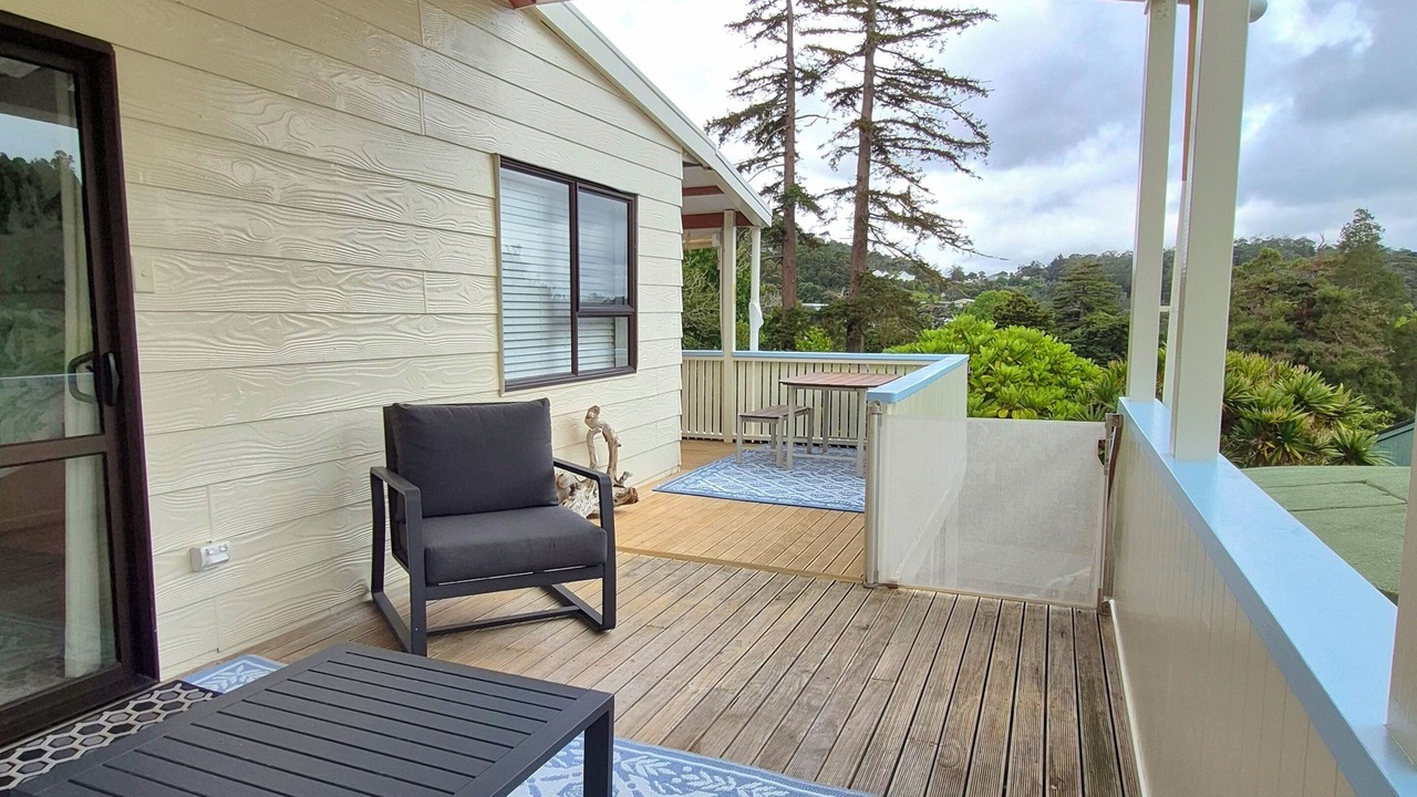 Photo of Patio Balcony in Russell