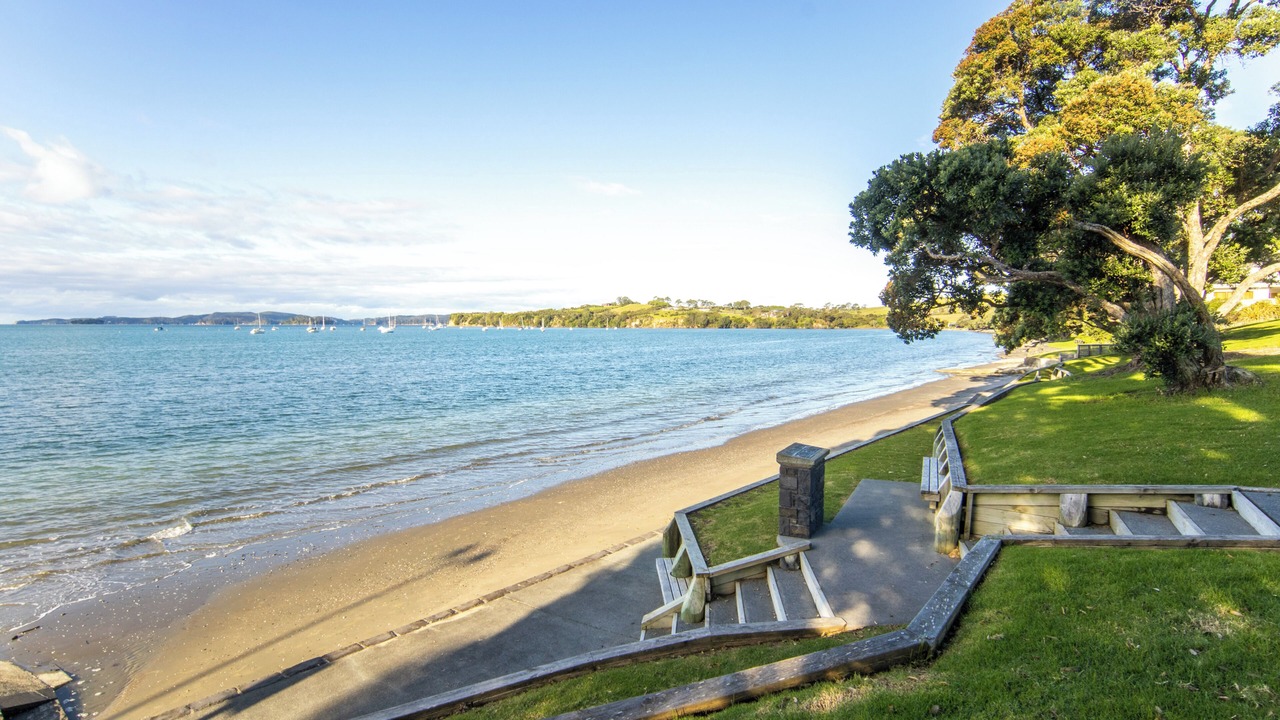 Photo of Others in Algies Bay