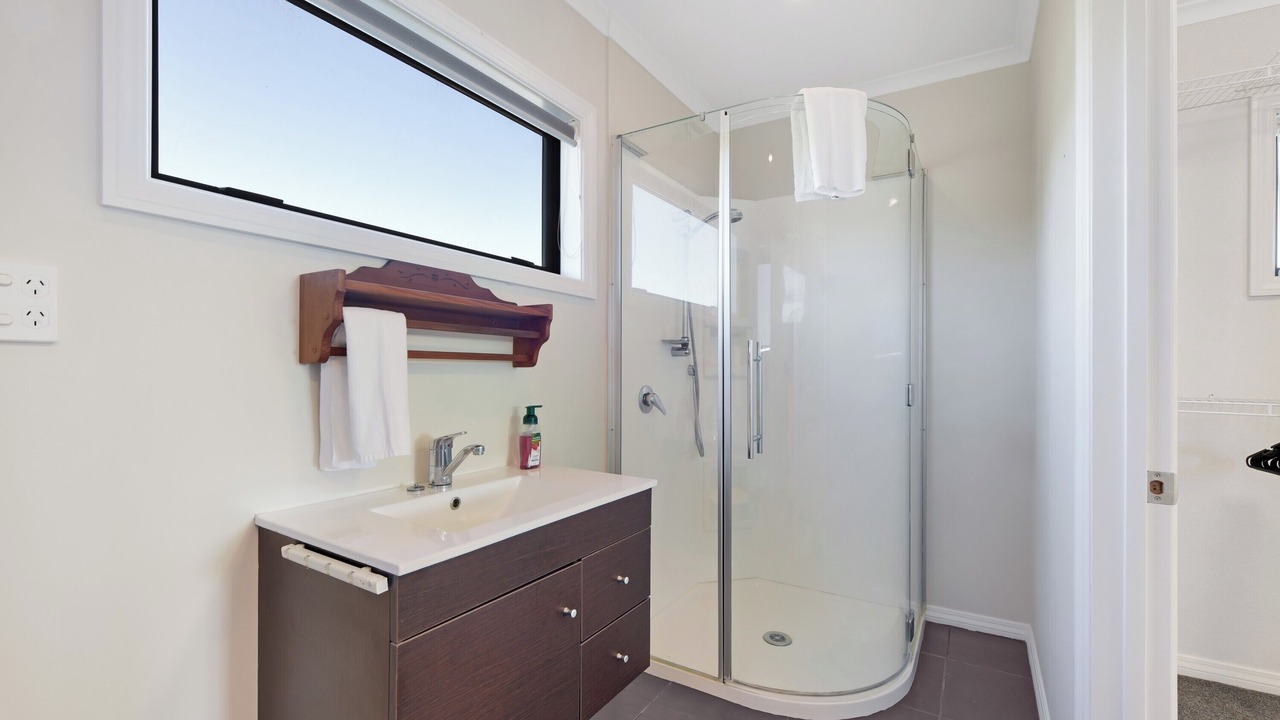Photo of Bathroom in Ngaio Bay