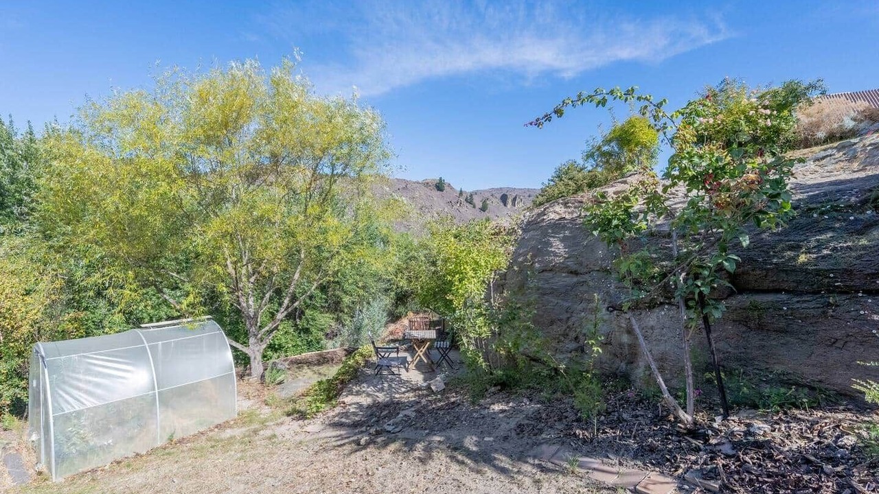 Photo of Outdoor in Alexandra