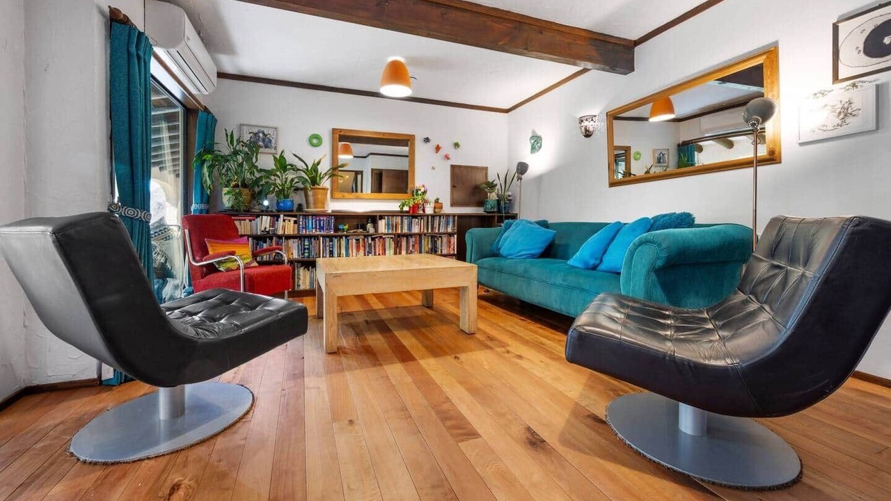Photo of Livingroom in Alexandra