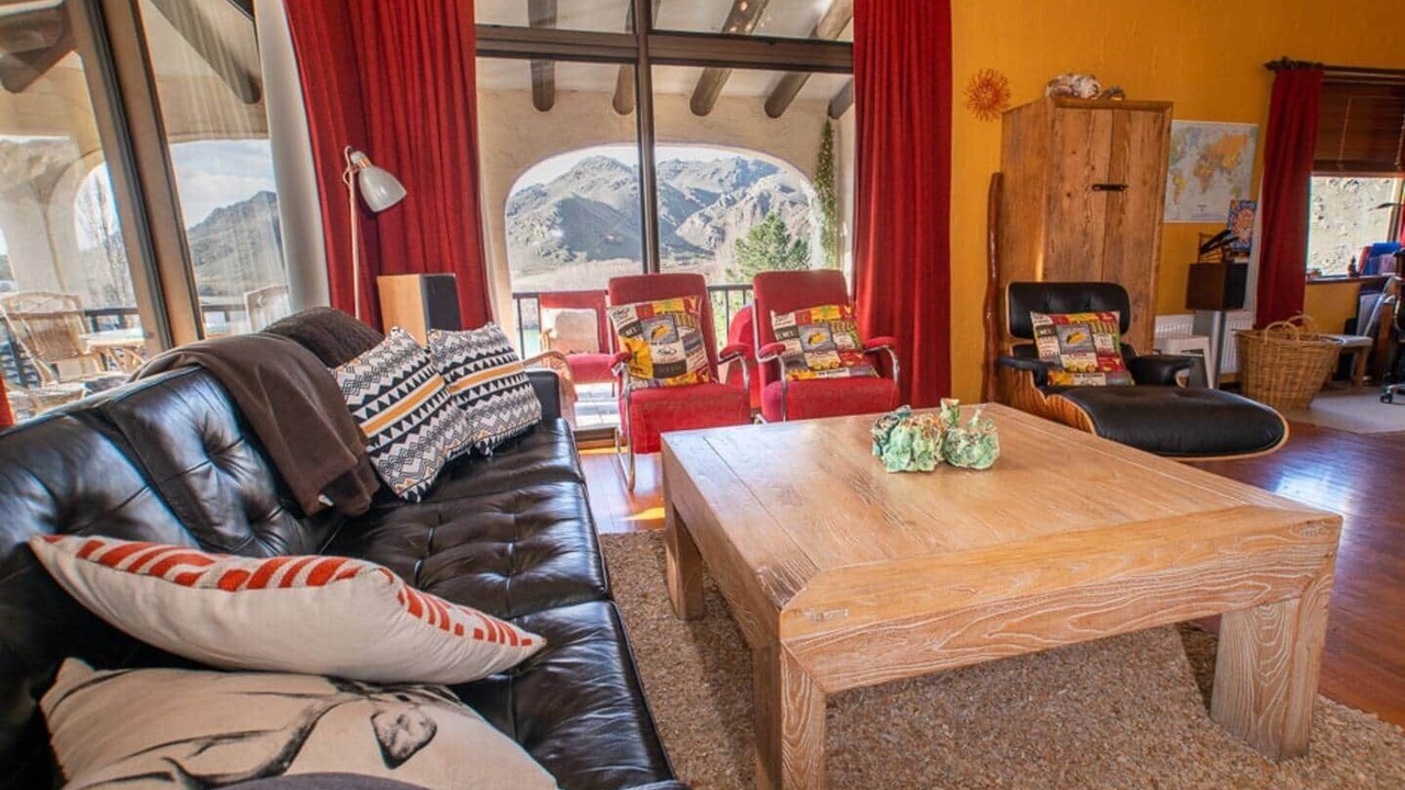 Photo of Livingroom in Alexandra