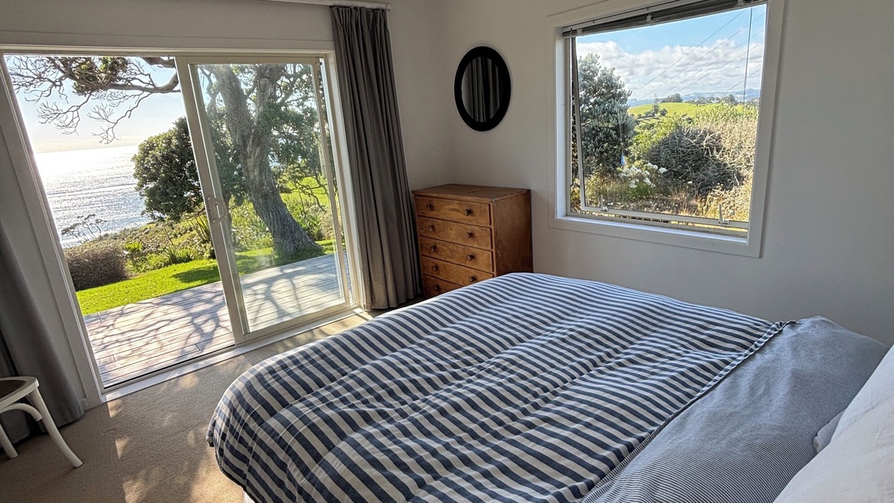 Photo of Bedroom in Whananaki