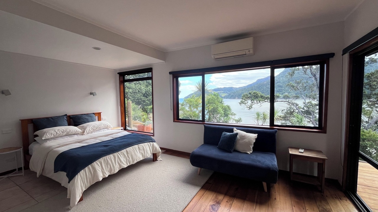 Photo of Bedroom in Huia