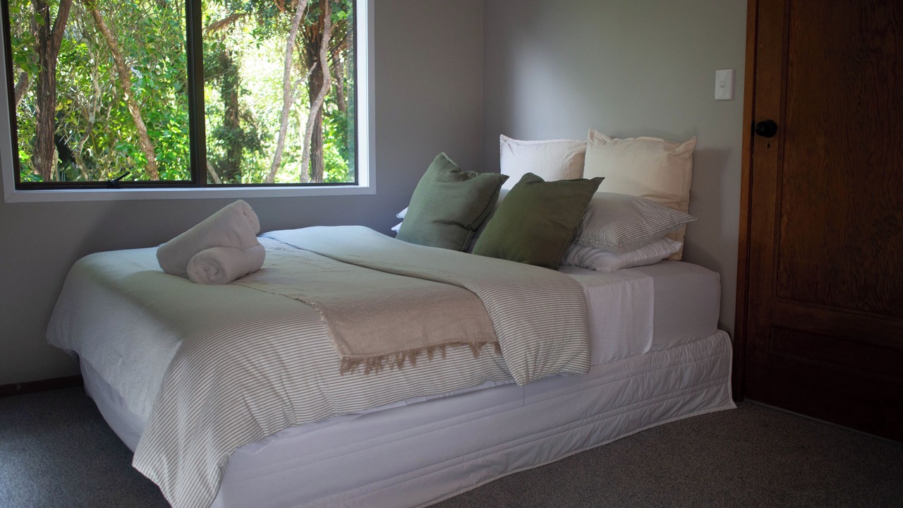Photo of Bedroom in Huia