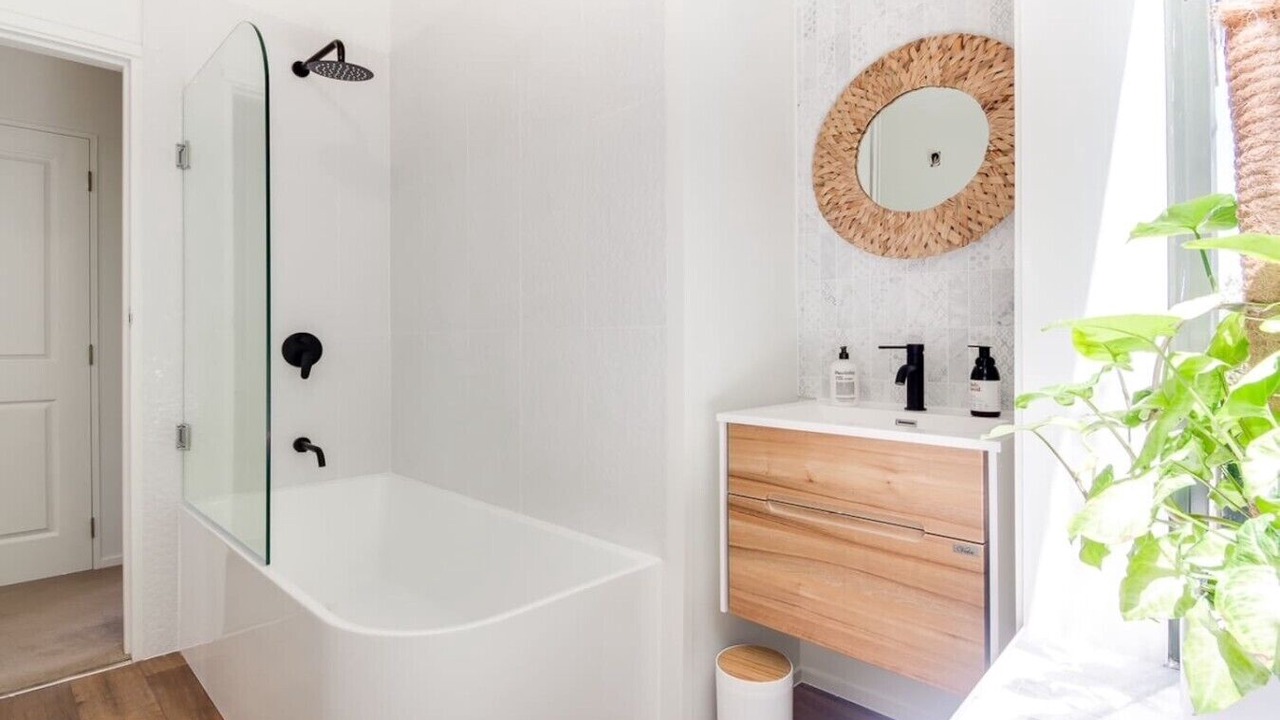 Photo of Bathroom in Acacia Bay