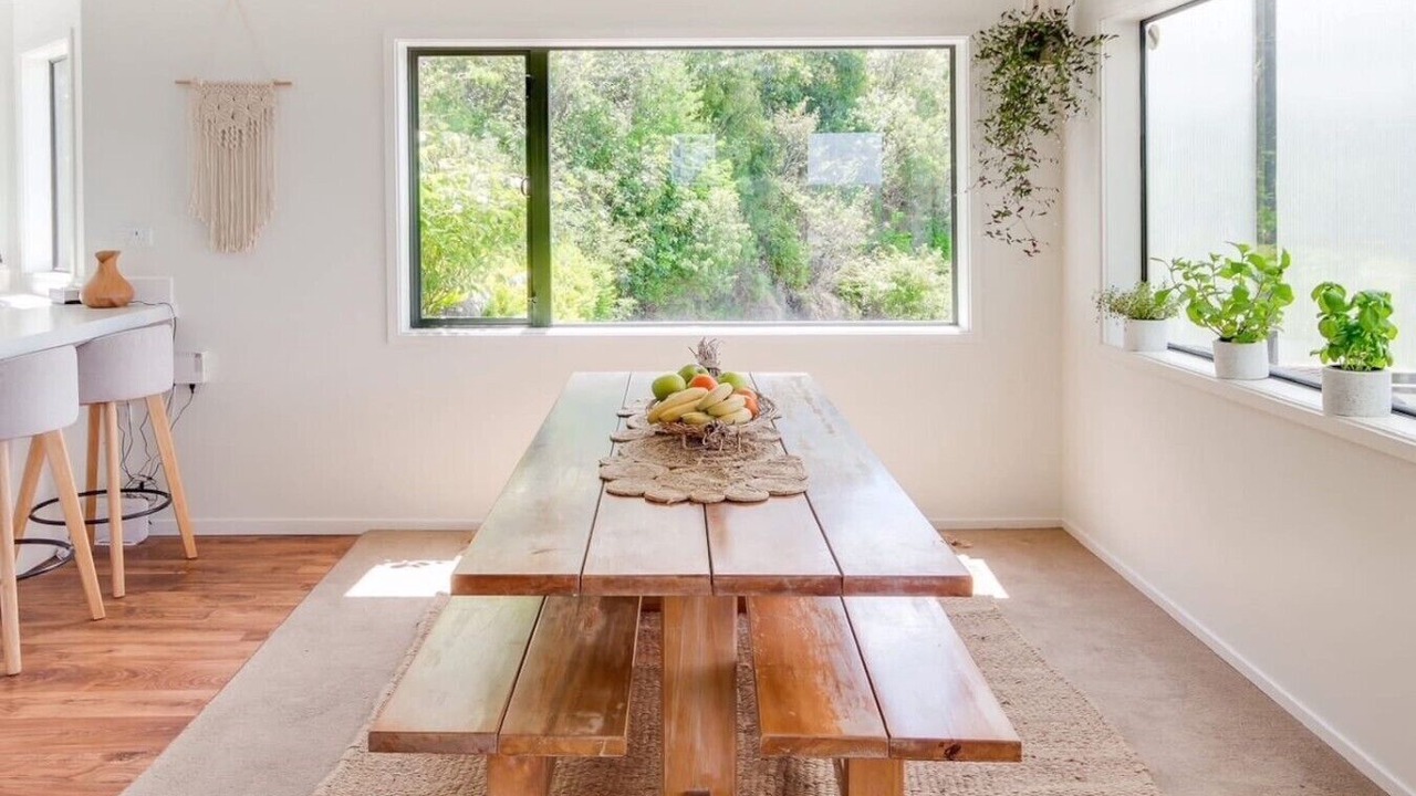 Photo of Livingroom in Acacia Bay