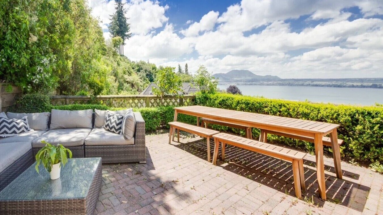 Photo of Outdoor in Acacia Bay